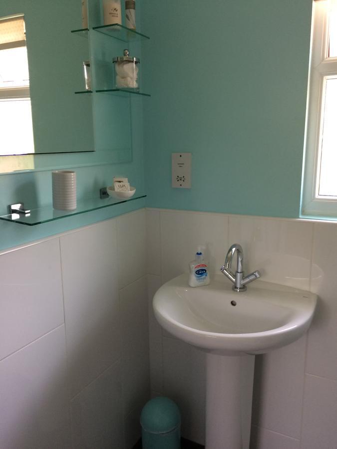 Water'S Edge B&B Christchurch  Eksteriør billede
